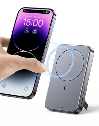UGREEN PB206 10000mAh MIni Magnetic Wireless 20W Power Bank with holders