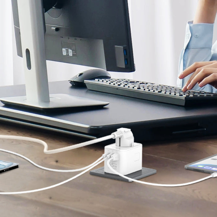 LDNIO Z8 3 USB Ports 45W GaN Travel Adapter